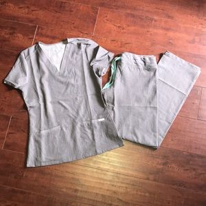 Brand new women’s figs scrubs set